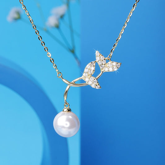 Gold Plated Mermaid’s Lure Pearl Pendant Silvish