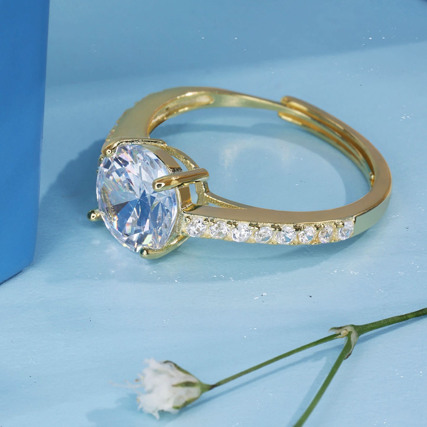 Gold Plated Gleaming Moonstone Ring Silvish
