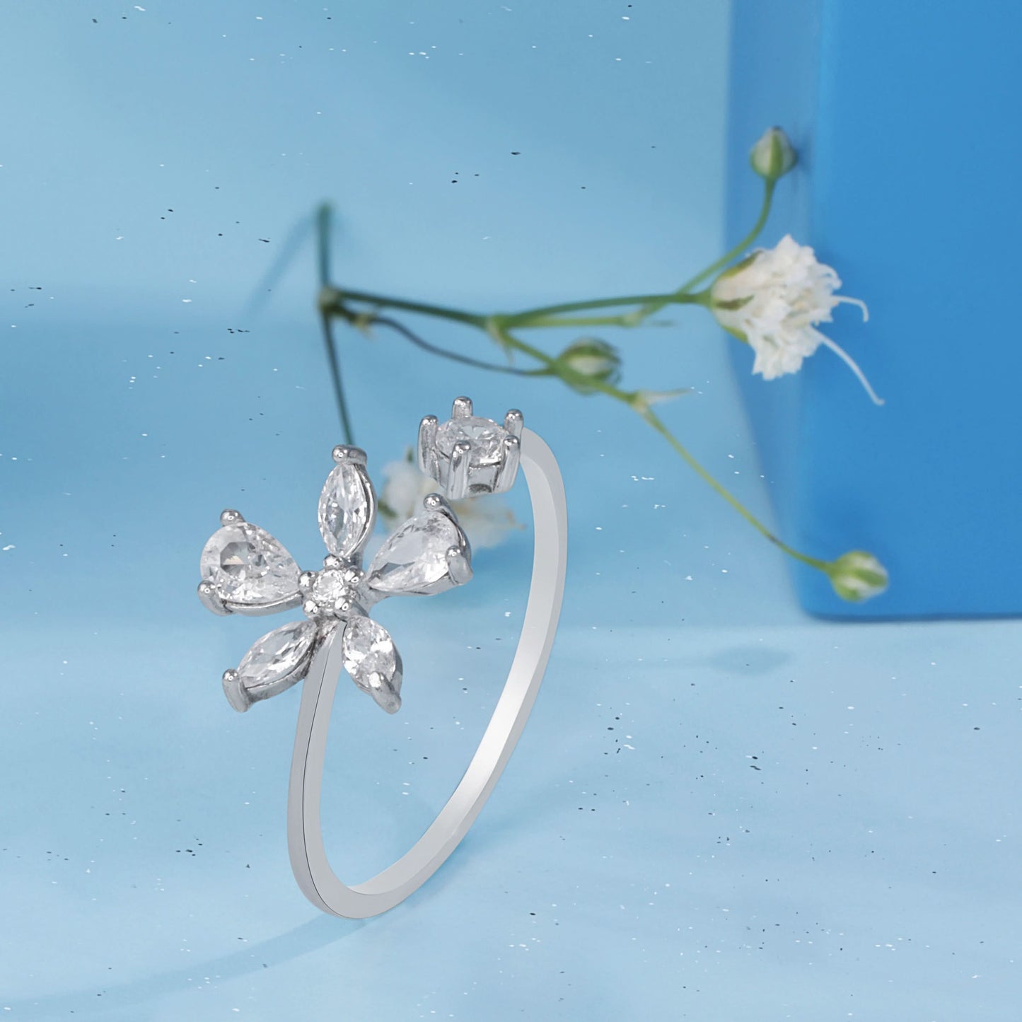 Silver Lily Frost Ring