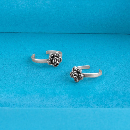 Silver Radiant Charm Toe Rings Silvish