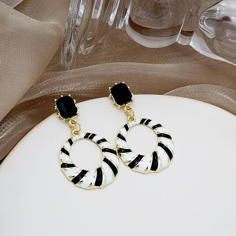 Leopard Print Round Hoop Earrings