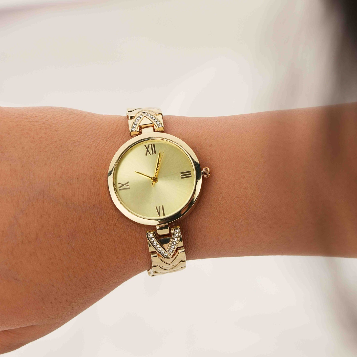 Zareen Luxe Women Watch Silvish