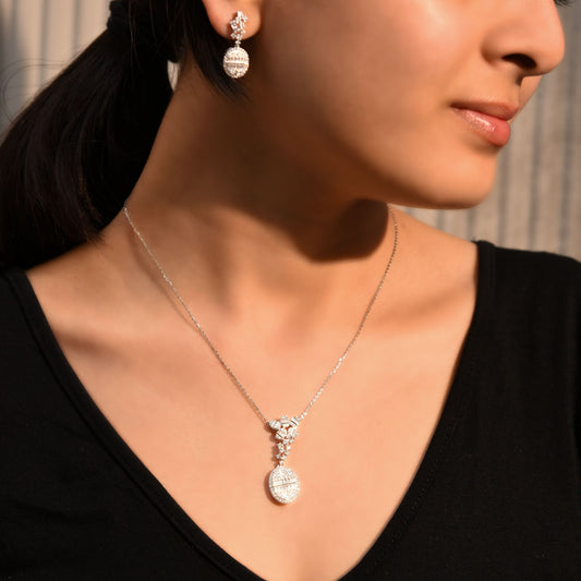 Silver Oval Grandeur Pendant Set & Ring Silvish