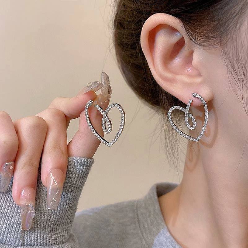 Korean Heart Diamond Hoop Earrings for Women Yiwu Zhuchai E-Commerce Firm
