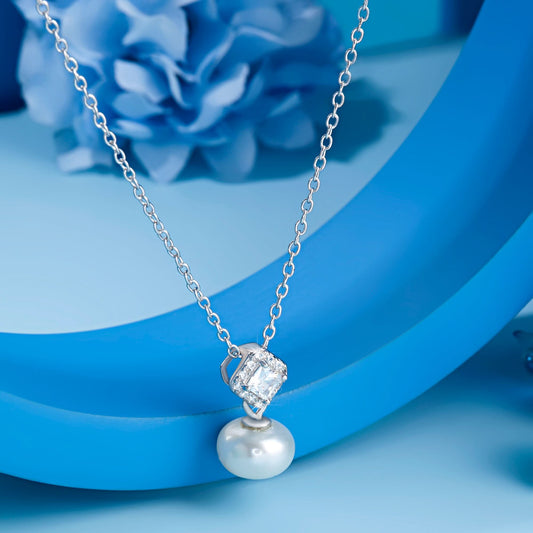 Silver Iridescent Pearl Pendant Silvish