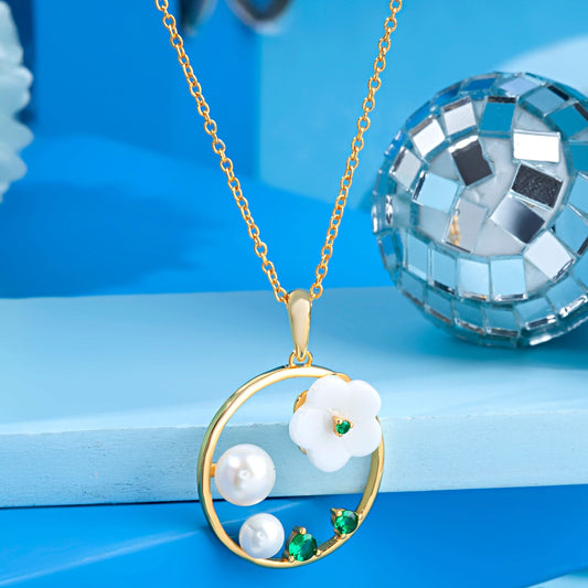 Gold Plated Frosted White Flower Pendant Silvish