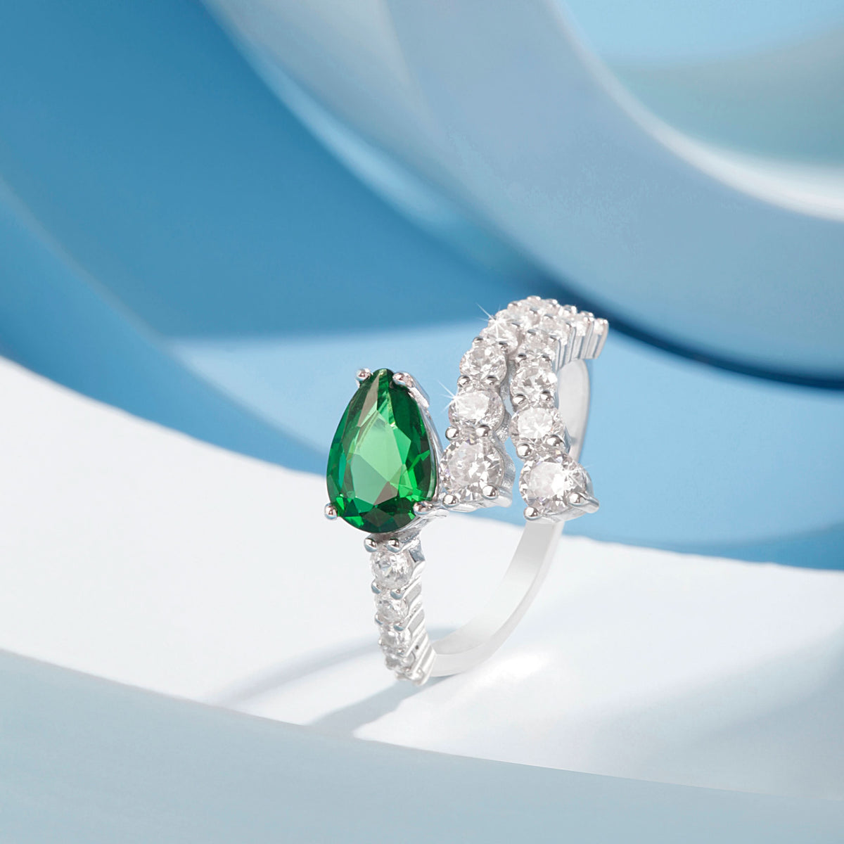 Silver Green Gem Water Drop Ring Silvish
