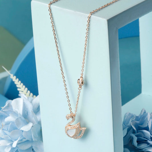 Rose Gold Shining Swan Pendant Silvish