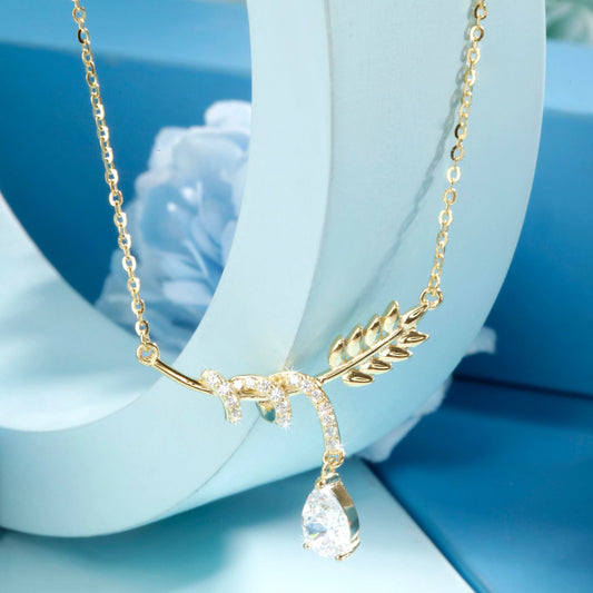 Gold Plated Luxury Dazzle Pendant Silvish