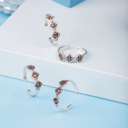 Silver Tri-Kite Marcasite Toe Rings Silvish