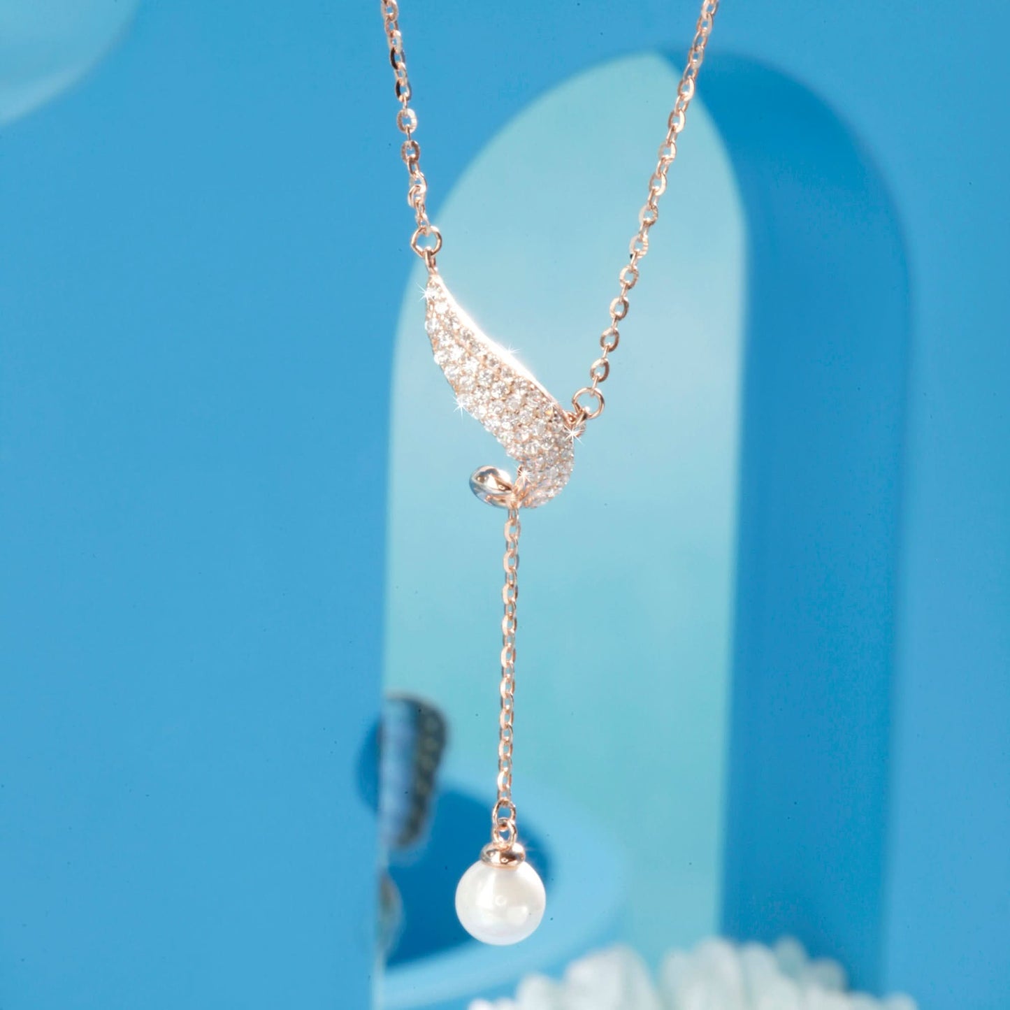 Rose Gold Lustrous Pearl Drop Pendant