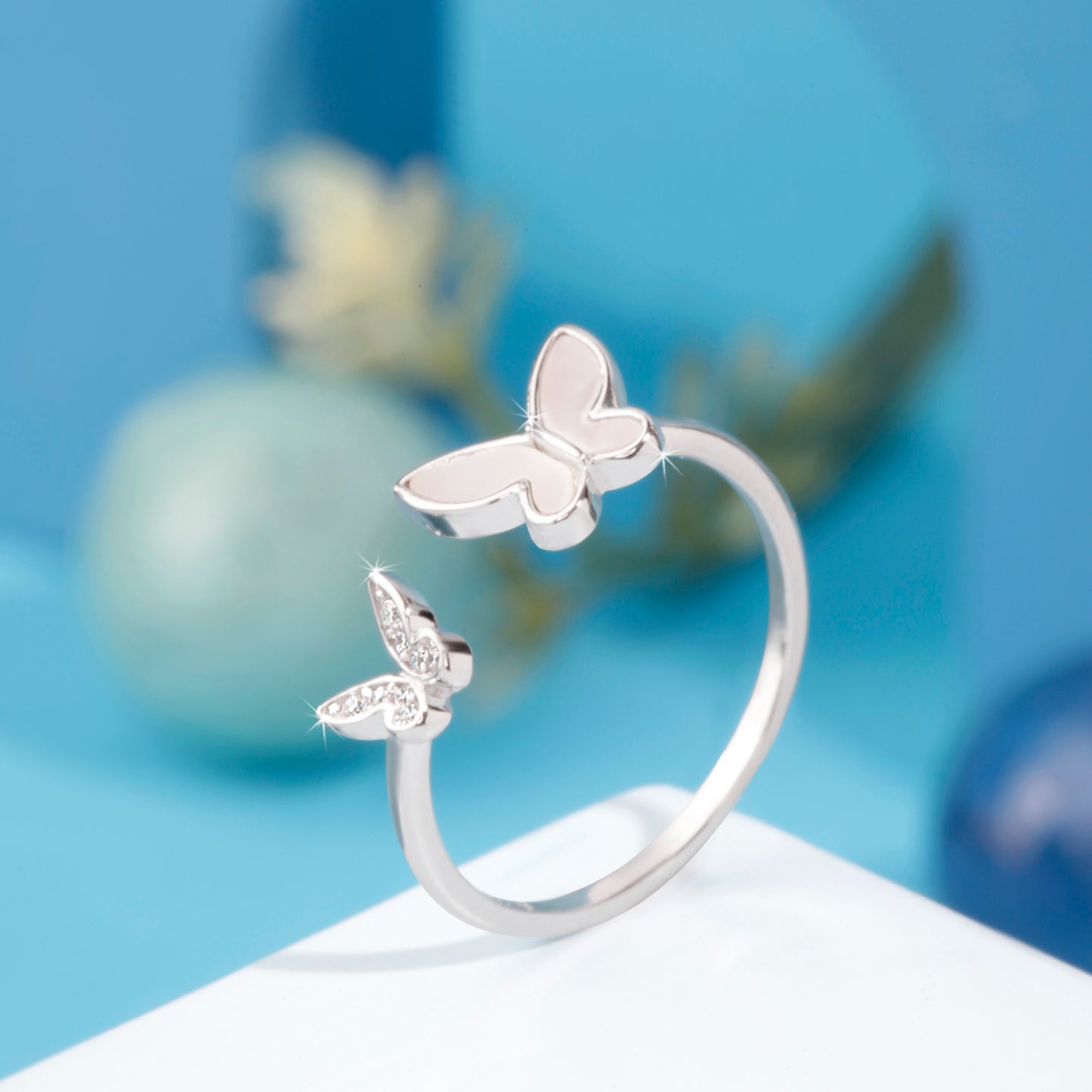'Flutter Bliss' Silver Ring