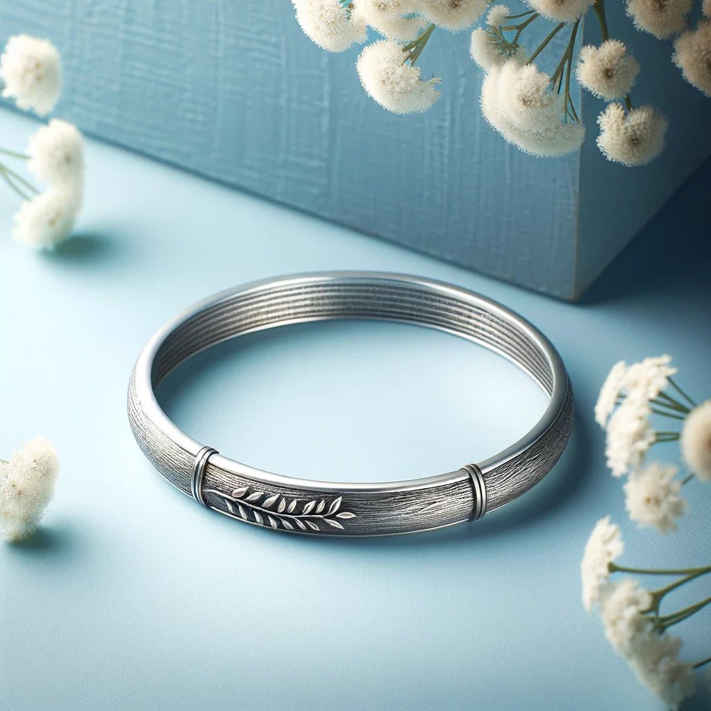 Serling Silver Bangles with Leaf Motif and Blue Background – Tarnish-Resistant Design"