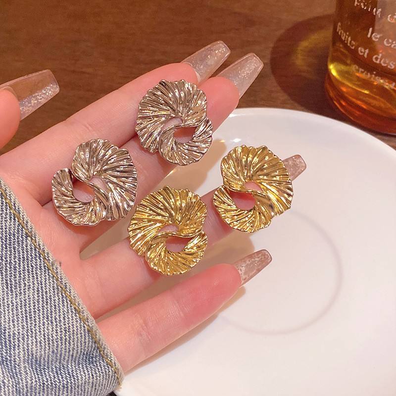 Luxury Elegant Fashion Stud Earrings for Women Yiwu Baochai E-Commerce Firm