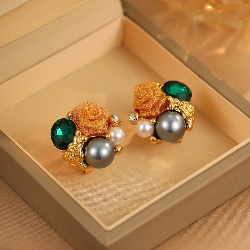 French Style Green Rose Earrings for Women Yiwu Baochai E-Commerce Firm