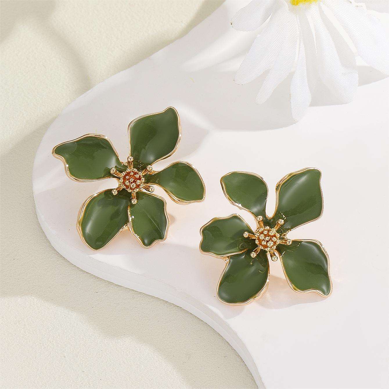 Green Enamel Floral Stud Earrings Yiwu Zhuchai E-Commerce Firm (Individual Business)