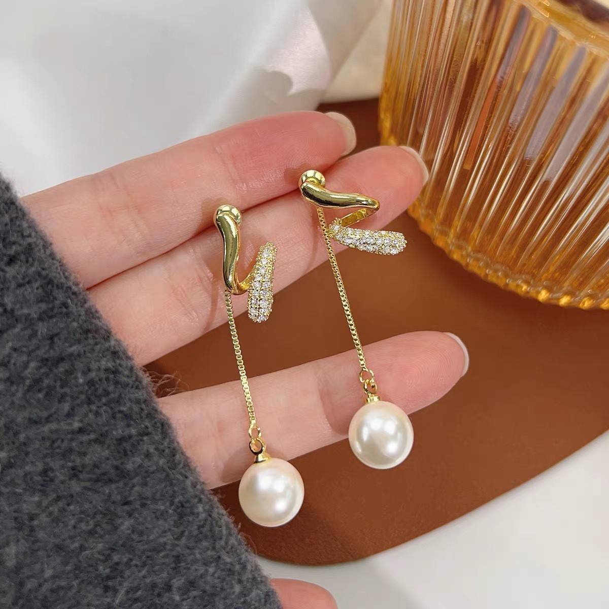 Gold Abstract Chain Drop Earrings with Pearl Yiwu Baochai E-Commerce Firm