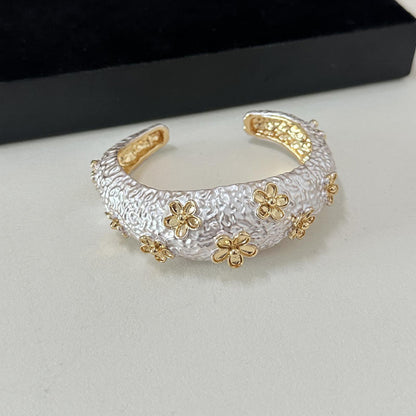 Hammered Silver & Gold Floral Cuff Bangle Yiwu Baochai E-Commerce Firm