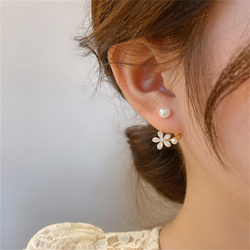 Personalized Diamond Flower Pearl Earrings Yiwu Baochai E-Commerce Firm