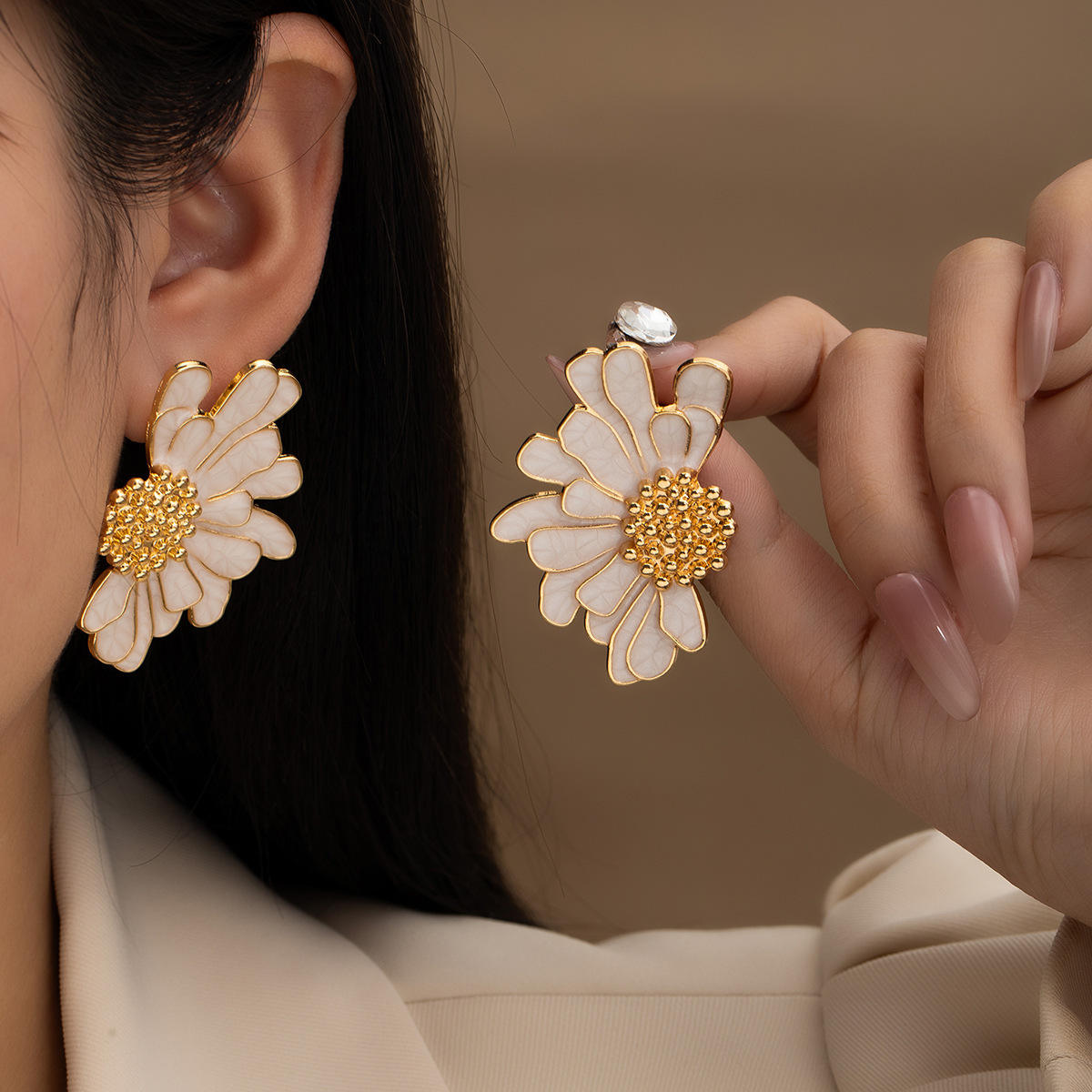 Exaggerated Layered Daisy Flower Earrings for Women Yiwu Baochai E-Commerce Firm