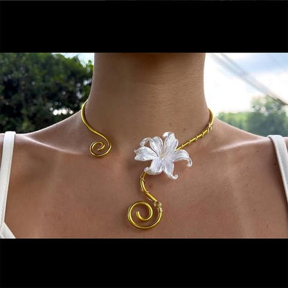 Gold Spiral Pendant Necklace with White Floral Accent Hunan Haoyi Gift Co., Ltd.