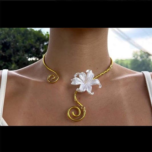 Gold Spiral Pendant Necklace with White Floral Accent Hunan Haoyi Gift Co., Ltd.