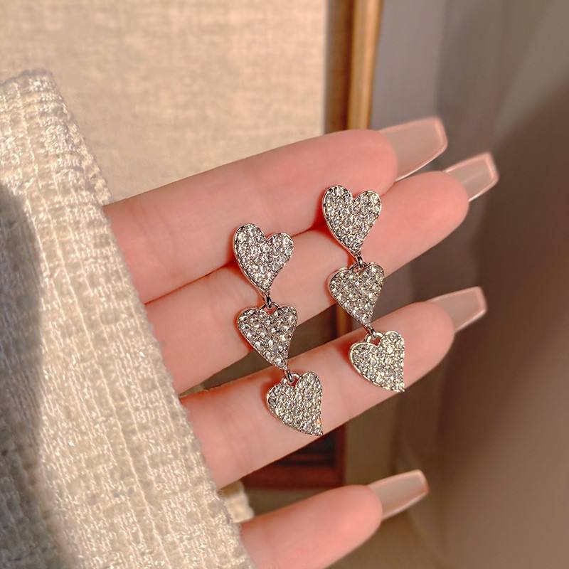 Exquisite Zircon Heart Tassel Earrings for Women Yiwu Zhuchai E-Commerce Firm