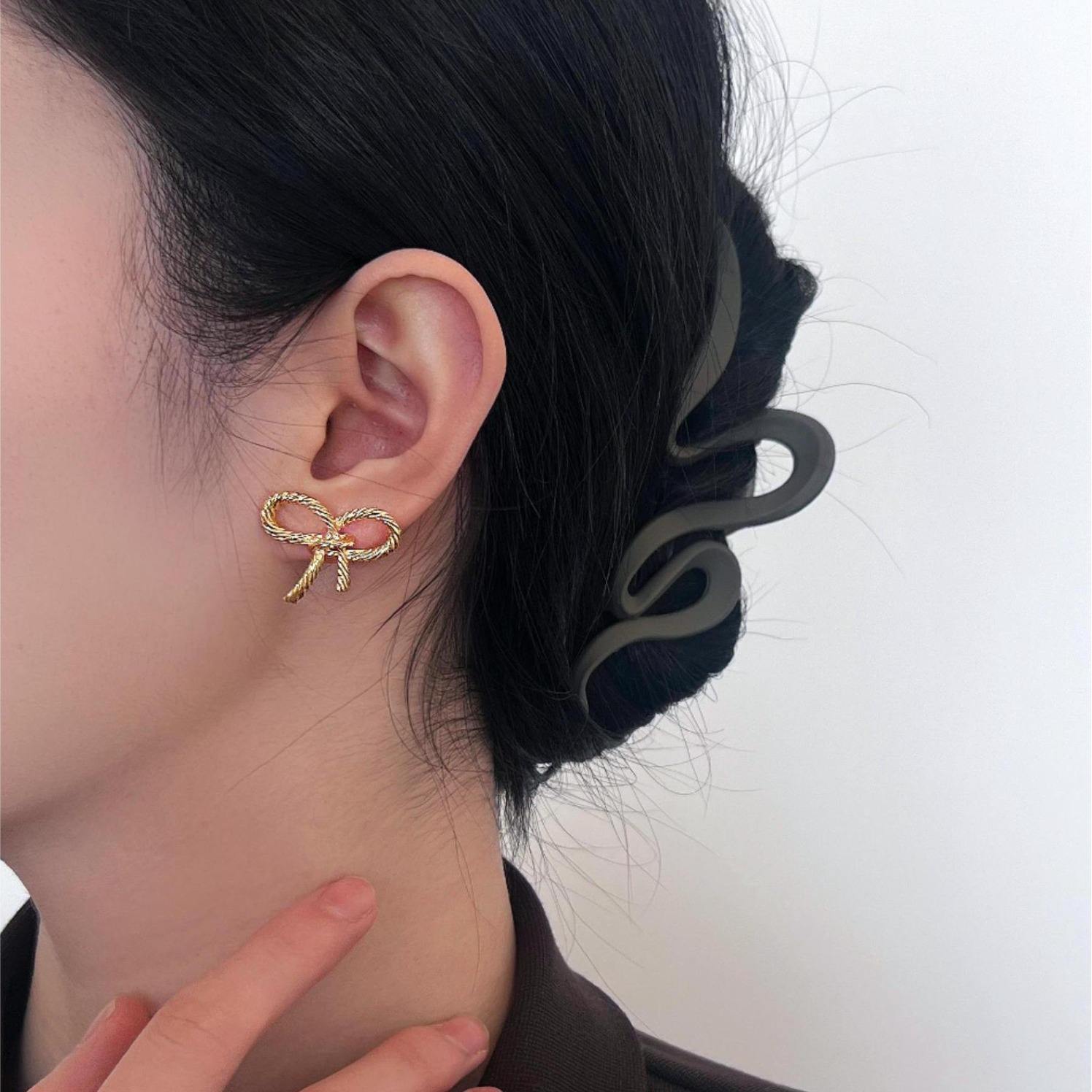 Gold Tone Rope Knot Stud Earrings for Women Yiwu Zhuchai E-Commerce Firm