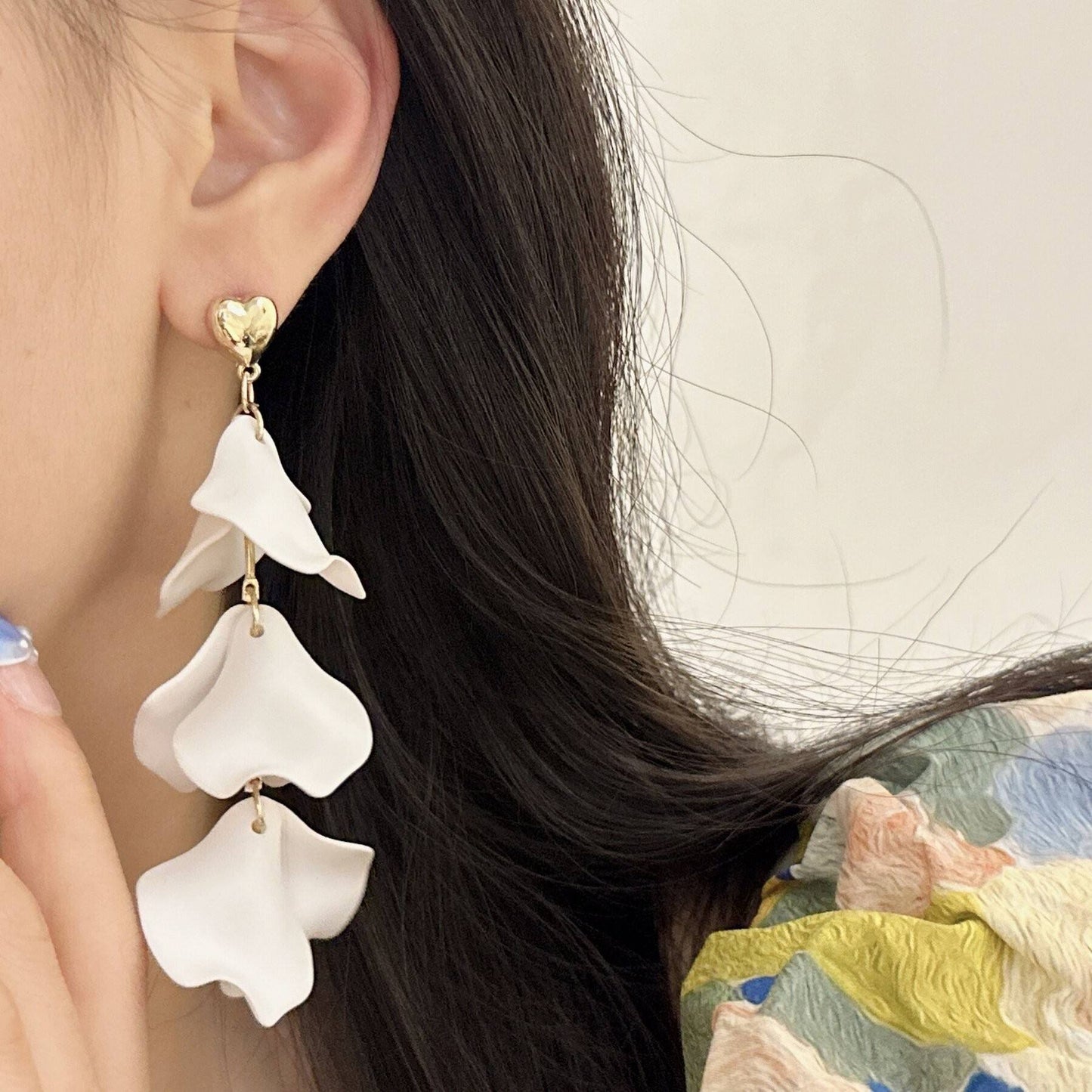 French White 'Love Earrings' Yiwu Baochai E-Commerce Firm