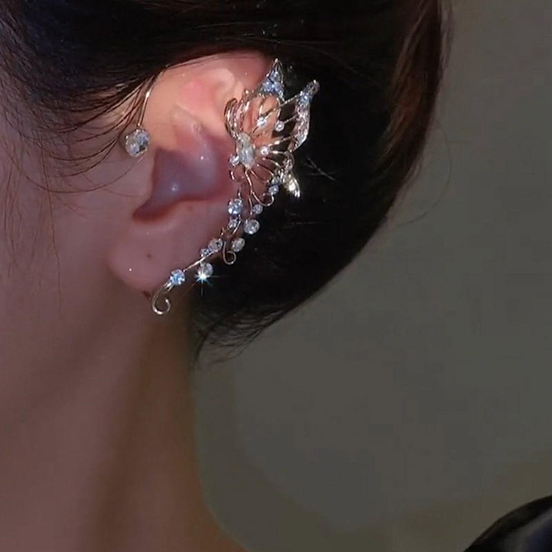 Elegant Crystal Leaf Ear Cuff with Dangling Pearls Yiwu Deshang Jewelry Co., Ltd.