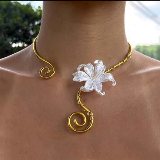 Gold Spiral Pendant Necklace with White Floral Accent Hunan Haoyi Gift Co., Ltd.