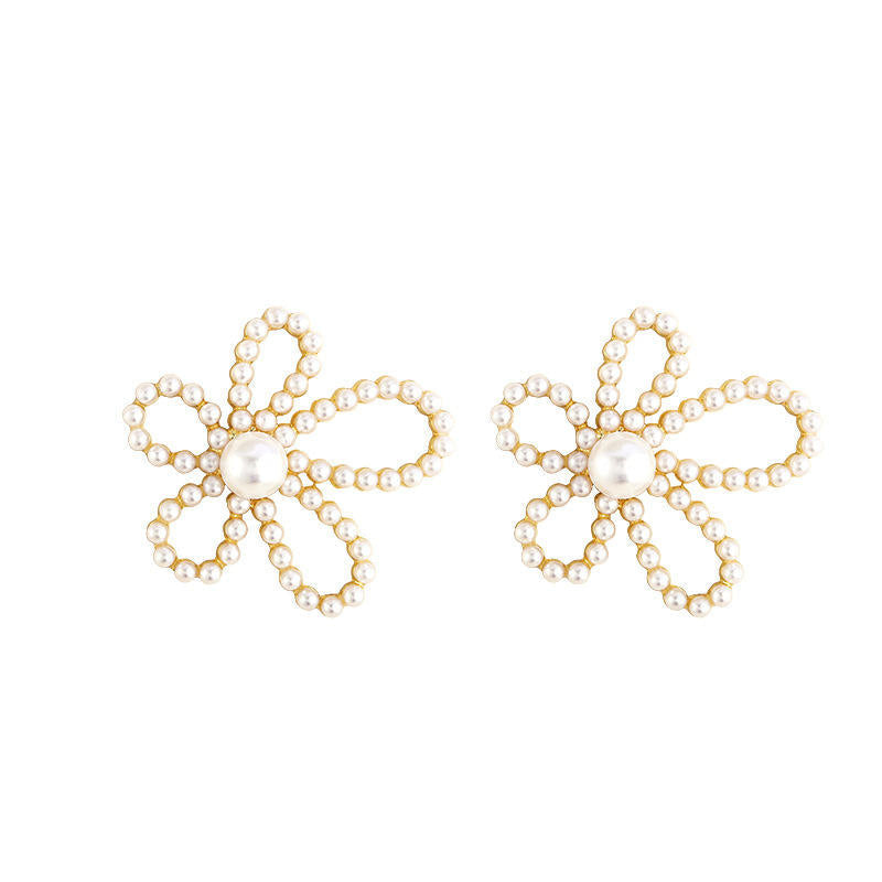 Gold Plated Hollow Flower Pearl Earrings for Women Yiwu Zhuchai E-Commerce Firm