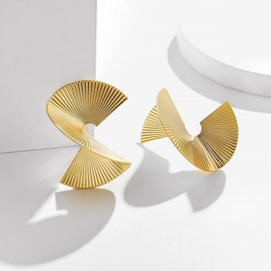 Golden Abstract Statement Earrings Yiwu Baochai E-Commerce Firm