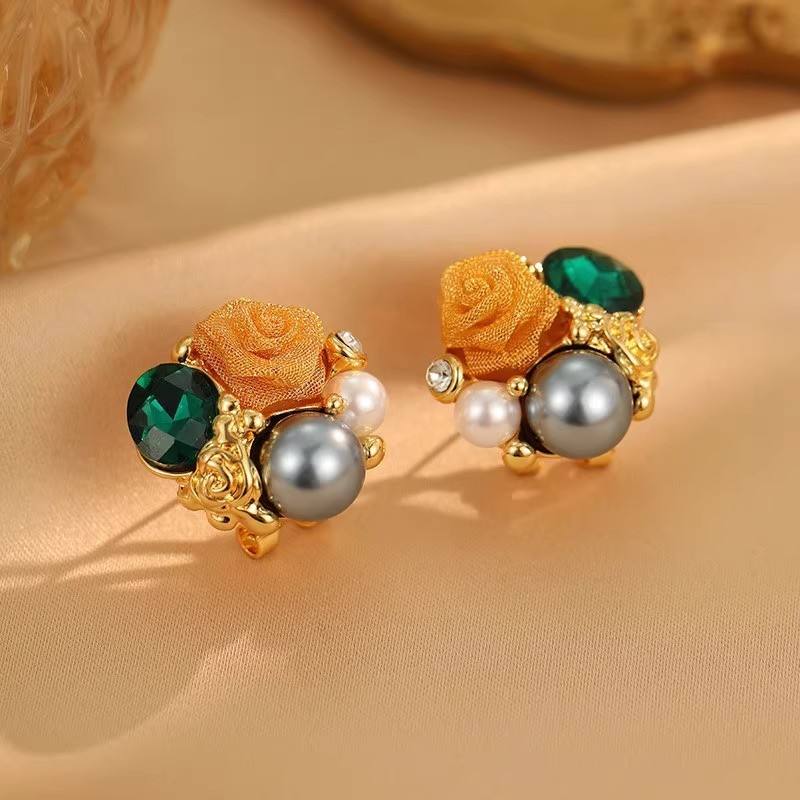 French Style Green Rose Earrings for Women Yiwu Baochai E-Commerce Firm