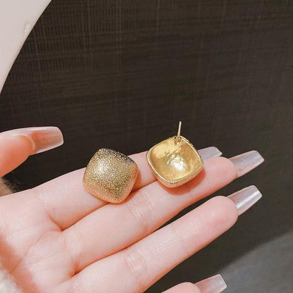 Matte Gold Square Stud Earrings Yiwu Zhuchai E-Commerce Firm (Individual Business)