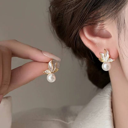 French Style Butterfly Pearl Stud Earrings for Women Yiwu Baochai E-Commerce Firm