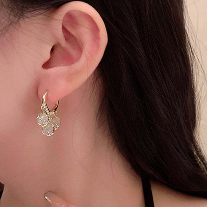 Gold Hoop Earrings with White Shell Charms Yiwu Zhuchai E-Commerce Firm (Individual Business)
