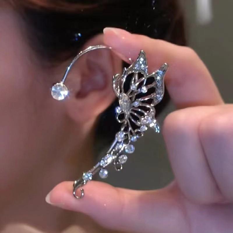 Elegant Crystal Leaf Ear Cuff with Dangling Pearls Yiwu Deshang Jewelry Co., Ltd.