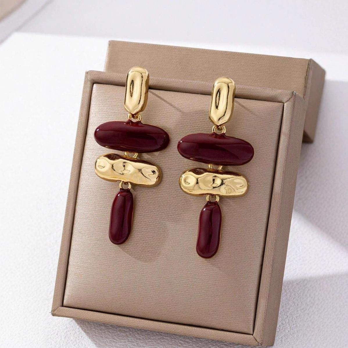 Red Stone Drop Earrings with Gold Detailing Hunan Haoyi Gift Co., Ltd.