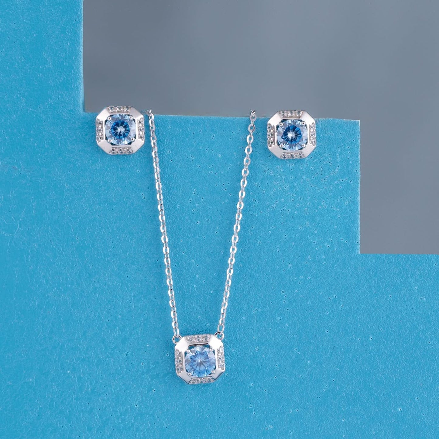'Oceanic Blue Gem' Silver Pendant Set