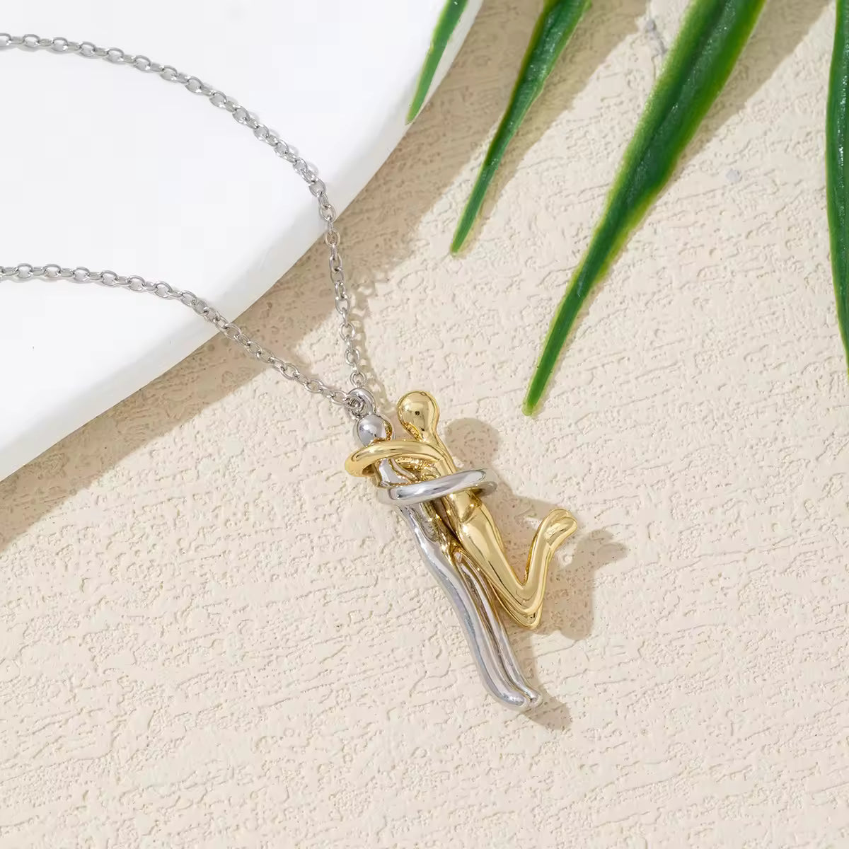 Couple Hug Love Pendant Yiwu Lucia Jewelry Co. Ltd.