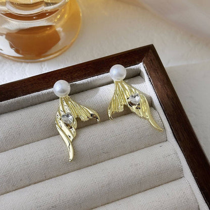Mermaid Tail Love Pearl Earrings