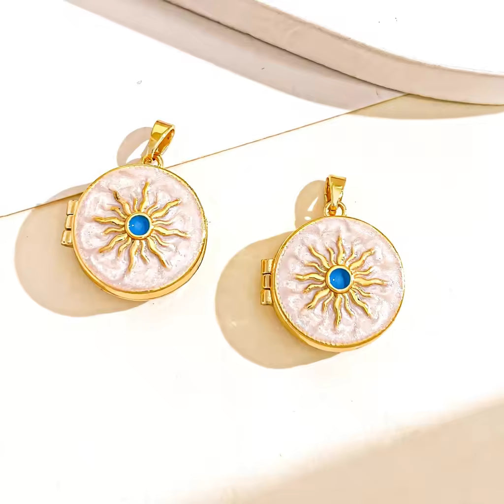 Pinteresty Dreamcastle Photo Locket Yiwu Hongye Jewelry Co. Ltd.