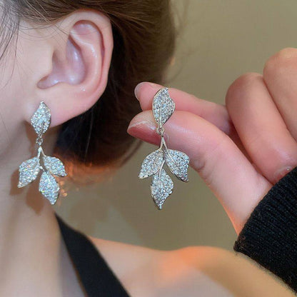 Retro Diamond Leaf Drop Earrings