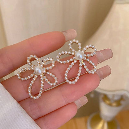 Gold Plated Hollow Flower Pearl Earrings for Women Yiwu Zhuchai E-Commerce Firm