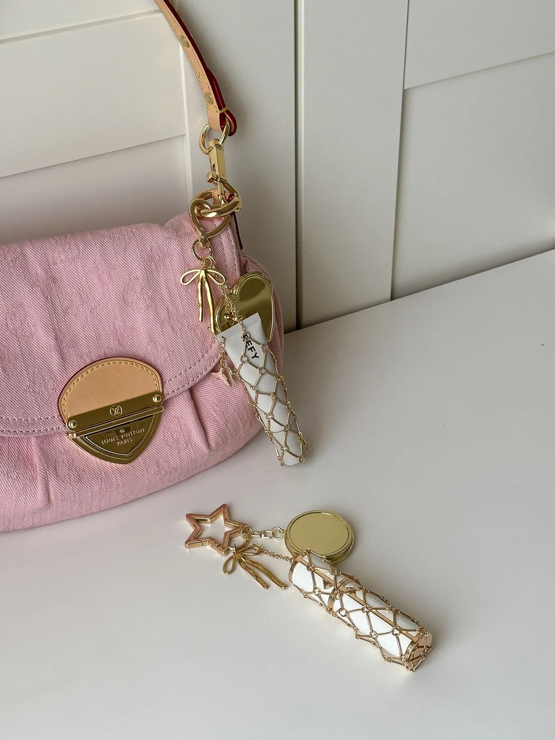 Glow On-The-Go Charm Yiwu Gt Accessories Co.,ltd