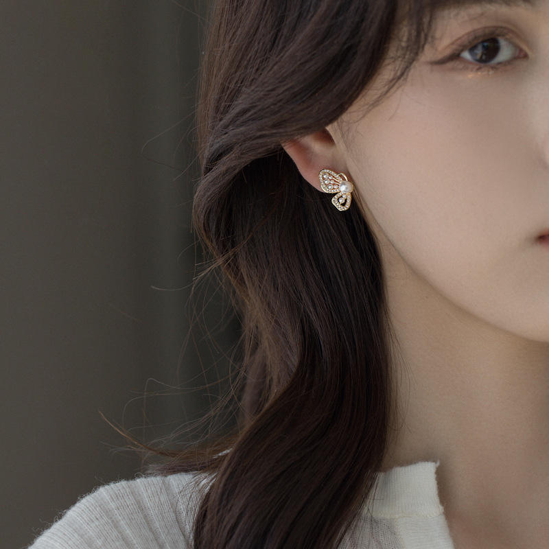Butterfly Pearl Stud Earrings Yiwu Welwish Jewelry Co., Ltd