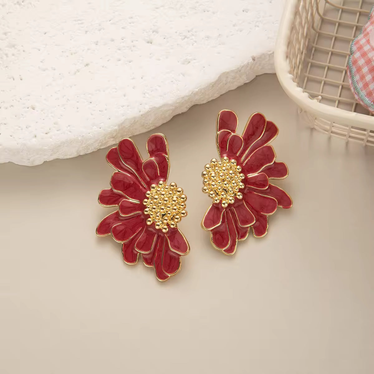 Exaggerated Layered Daisy Flower Earrings for Women Yiwu Baochai E-Commerce Firm