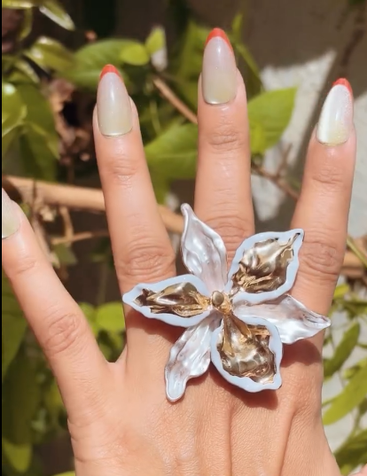 Oversized Floral Statement Ring Hunan Haoyi