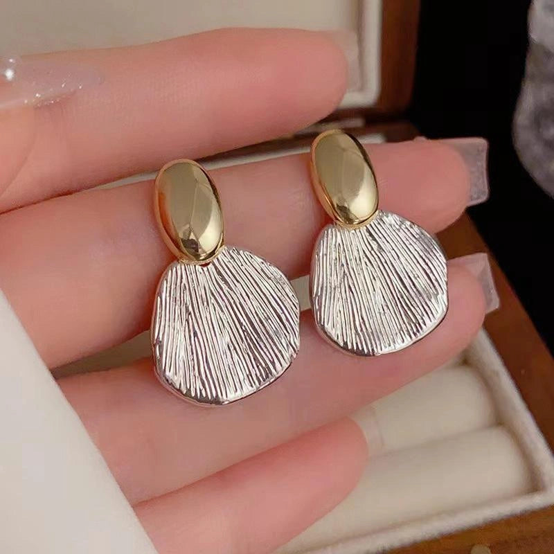 Popular Fashion Silver Needle Drop Shell Earrings for Women